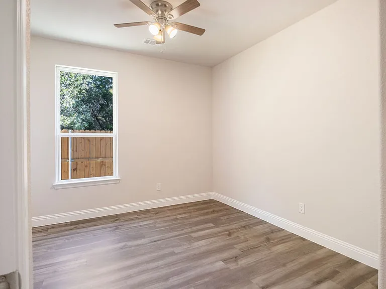 2515 Austin Ct — Photo 21