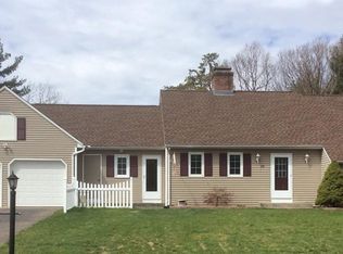 15 Rochford Dr, Wilbraham, MA 01095