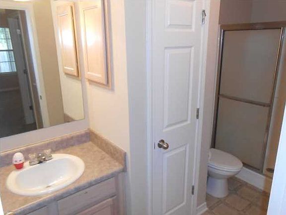 5th image of 7957 Stonebrook Dr