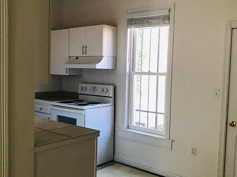 2517 N Washington St — Photo 8
