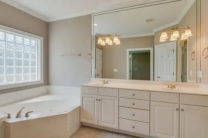101 Tiffany Ct — Photo 24
