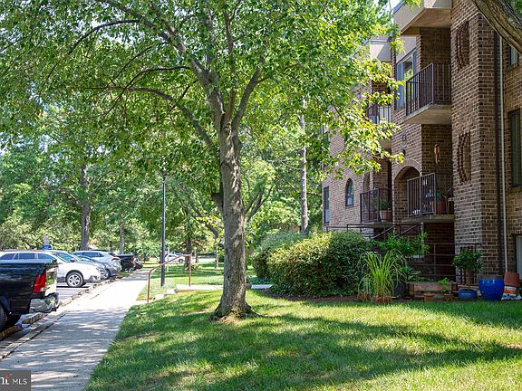 2nd image of 24 Silverwood Cir APT 6