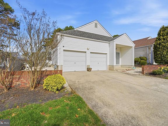 2nd image of 76 Summerhill Dr
