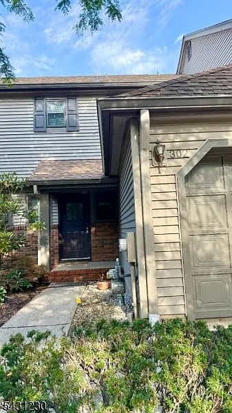 3 bed, 2.5 bath, 1616 sqft, $3,550 — Photo 3