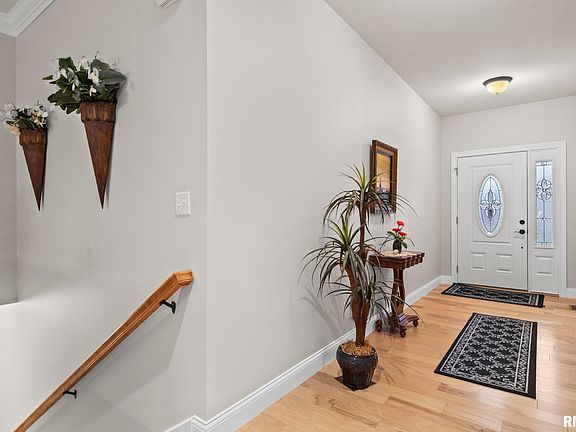 5th image of 2216 Charlack Ave