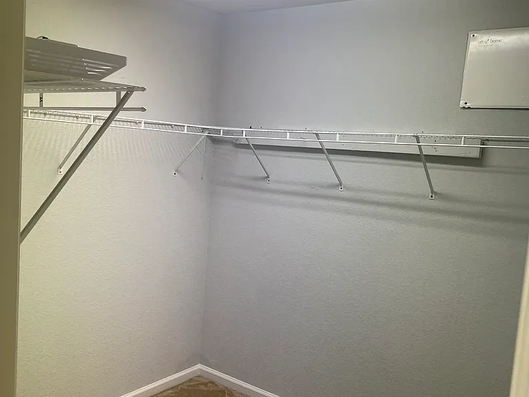 2900 Wentworth Ln — Photo 24