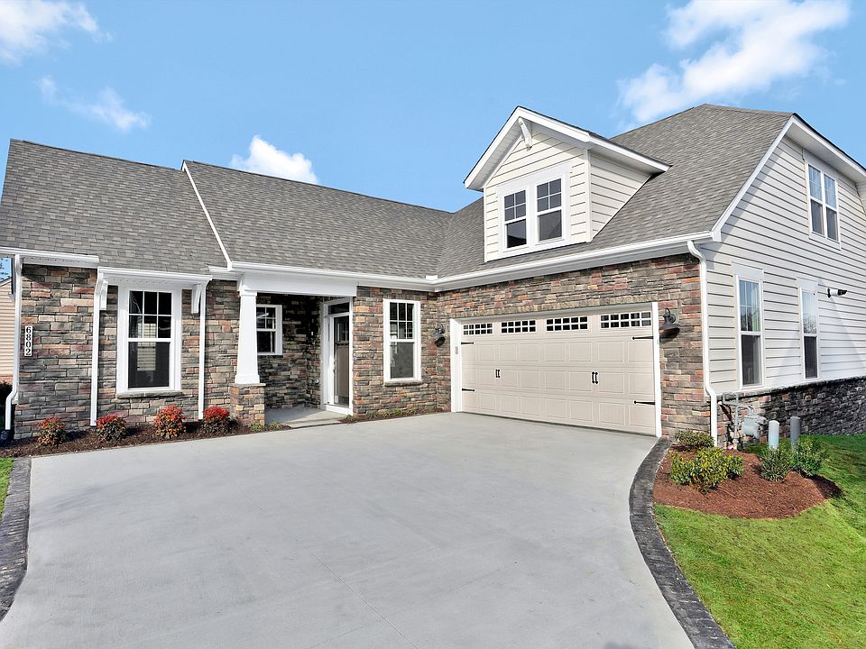 Summerville-print-001-5-ExteriorFront-4200x2778-300dpi