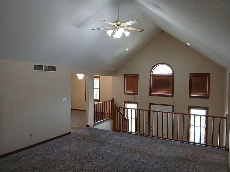 5018 Charm Ridge Dr — Photo 3