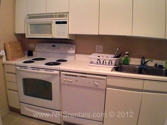 Kitchen w/New Flooring