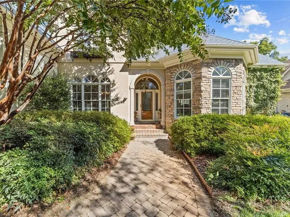 900 Jefferson Wood Ln, Greensboro, NC 27410