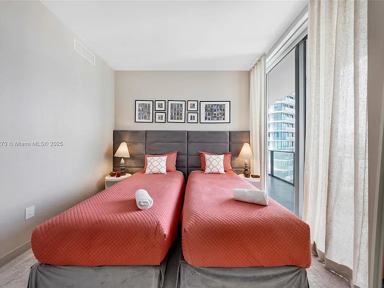 480 NE 31st St #2807 — Photo 42