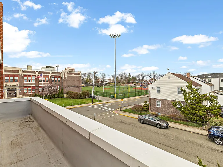 590 Grove Ave #2 — Photo 3