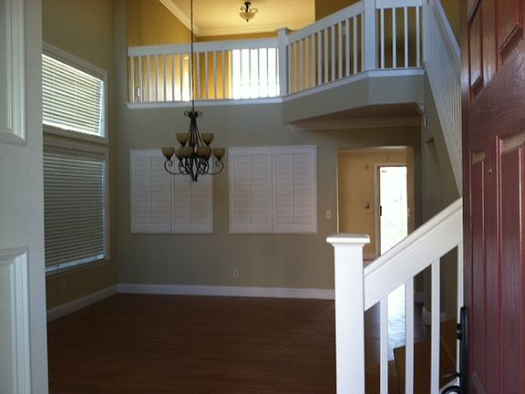 2nd image of 882 Darby Dr