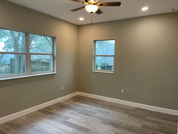 5th image of 2241 E Magnolia St