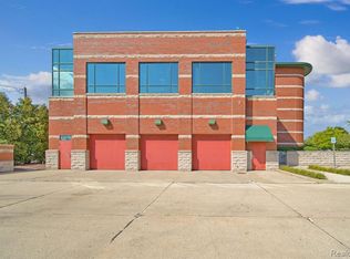 2121 Biddle Ave APT 301, Wyandotte, MI 48192