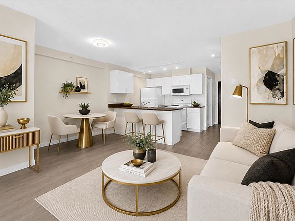 3rd image of 938 Smithe St #1613