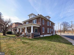 472 N State St, Ephrata, PA 17522