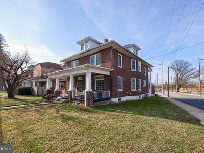 472 N State St, Ephrata, PA, 17522
