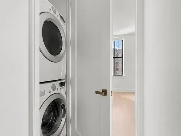 100 Barclay Street image 9 of 12