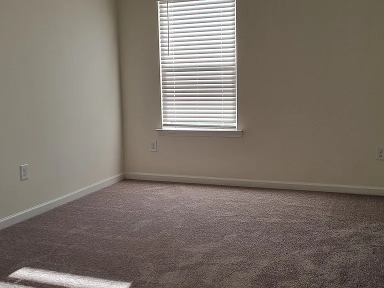 4630 Falls River Dr — Photo 14