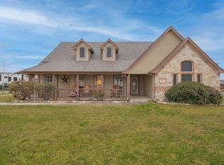 112 Williamsburg Ln, Springtown, TX 76082