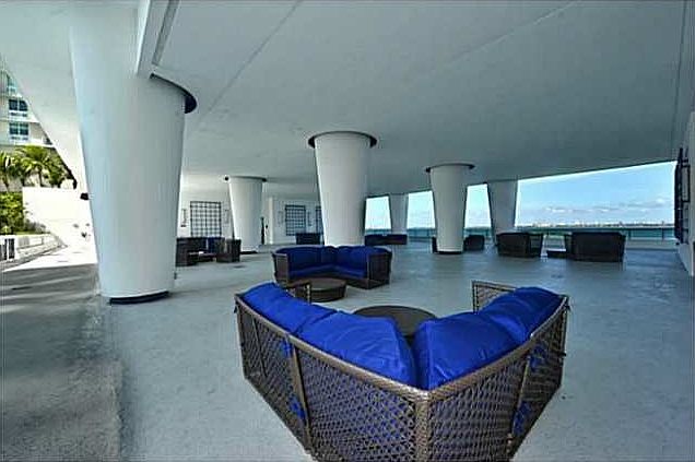 2nd image of 275 NE 18th St #Penthouse 02