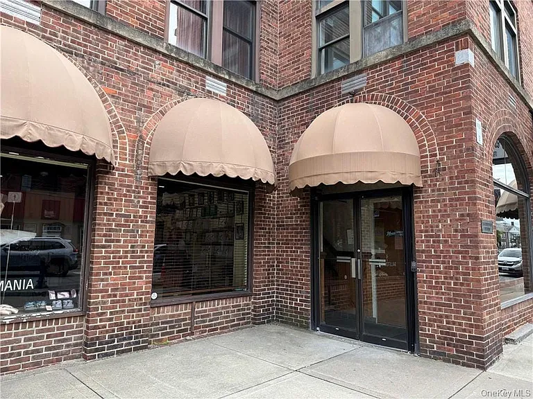 2 Raymond Ave #2A — Photo 26