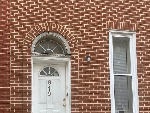 4th image of 919 N Arlington Ave