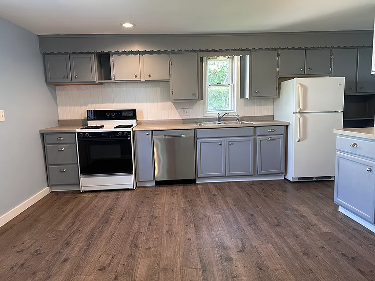345 Vistula Ave — Photo 3