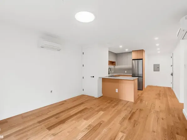 205 Cabrini Boulevard image 8 of 8