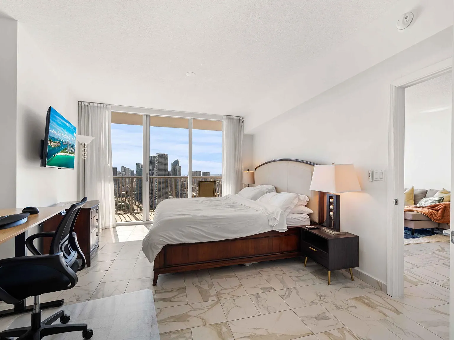 1 bed, 791 sqft, $3,500 — Photo 4