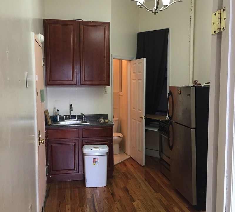 2nd image of 522 Flatbush Ave APT C1