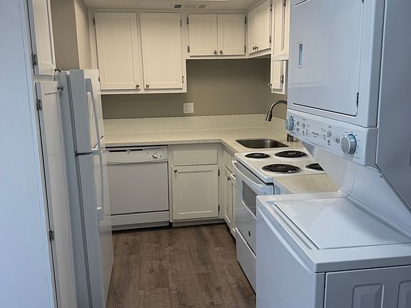 2nd image of 6449 Casada Way APT 27