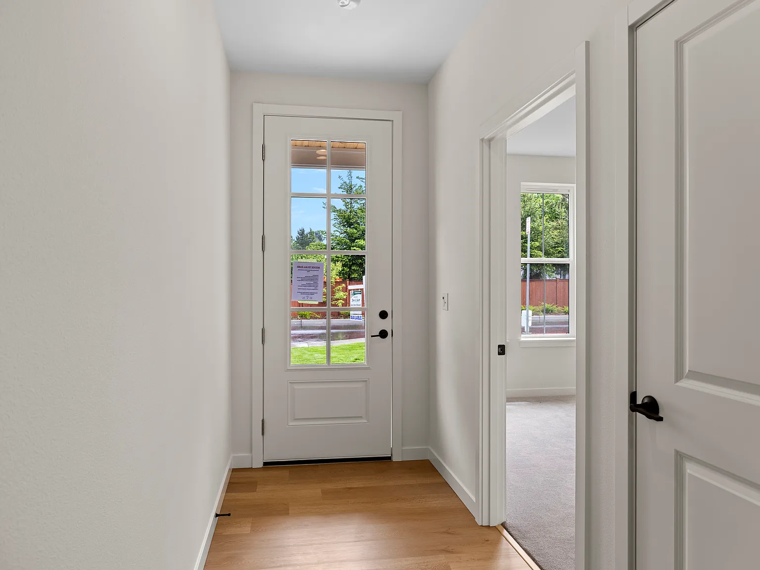 3 bed, 1.5 bath, 1800 sqft, $3,850 — Photo 3
