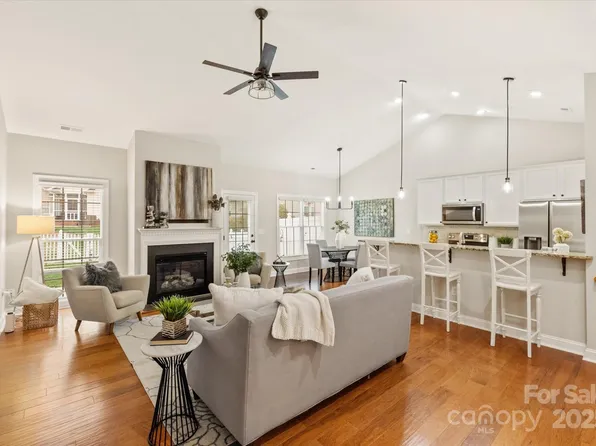 1055 Curry Way, Matthews, NC 28104