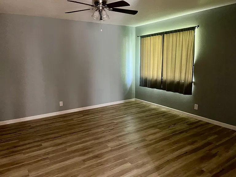2628 Cypress Ave — Photo 5