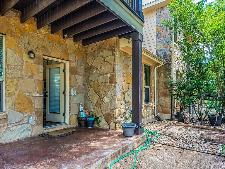 7320 Colina Vista Loop #B — Photo 37