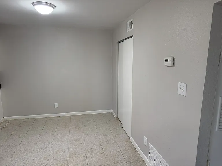 1025 Sutton Dr #101 — Photo 4