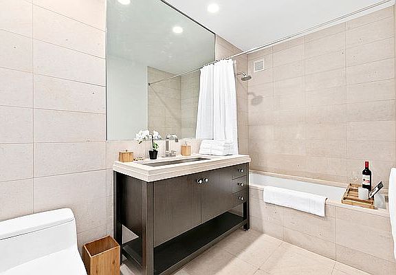 5th image of 1600 Broadway APT 16F