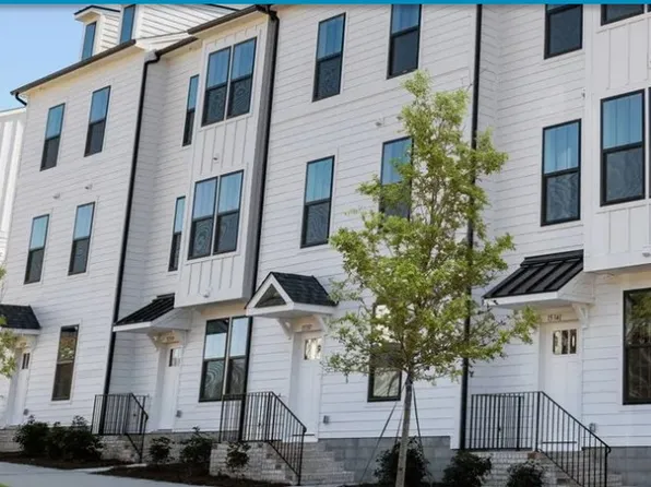 15366 Ballancroft Pkwy, Charlotte, NC 28277