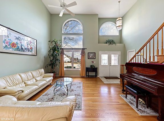 3rd image of 29 Chapel Hill Ct