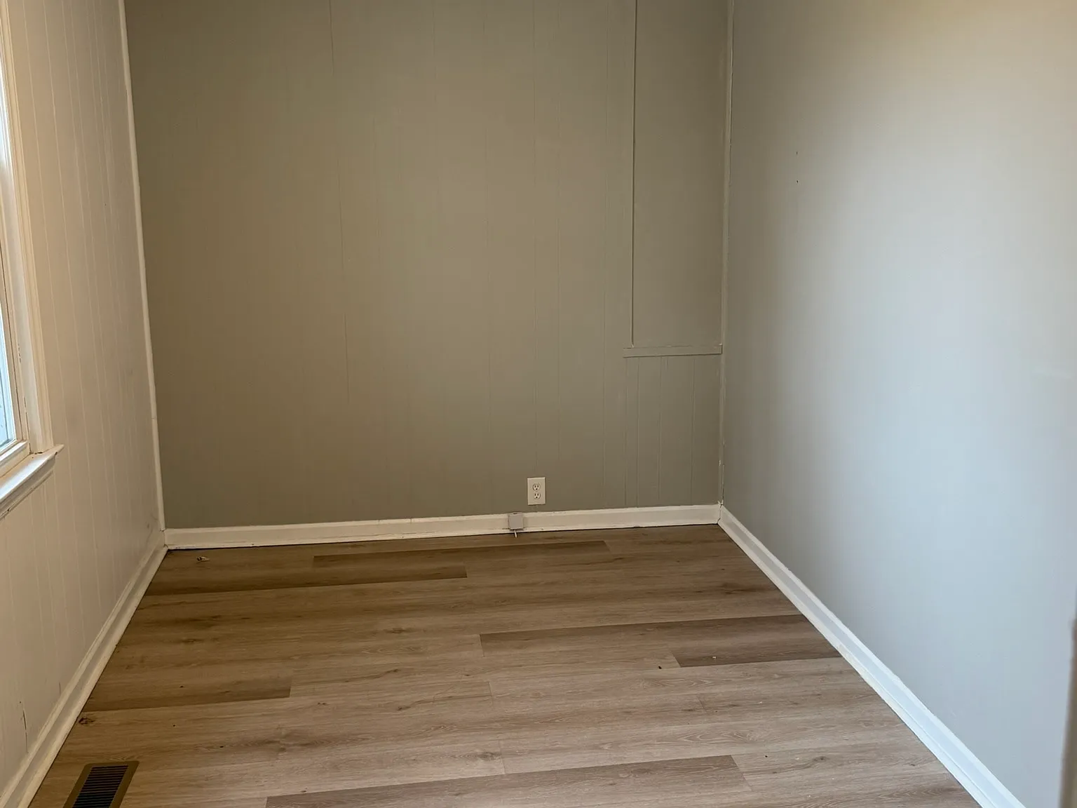 615 W 2nd Ave - 1 — Photo 3