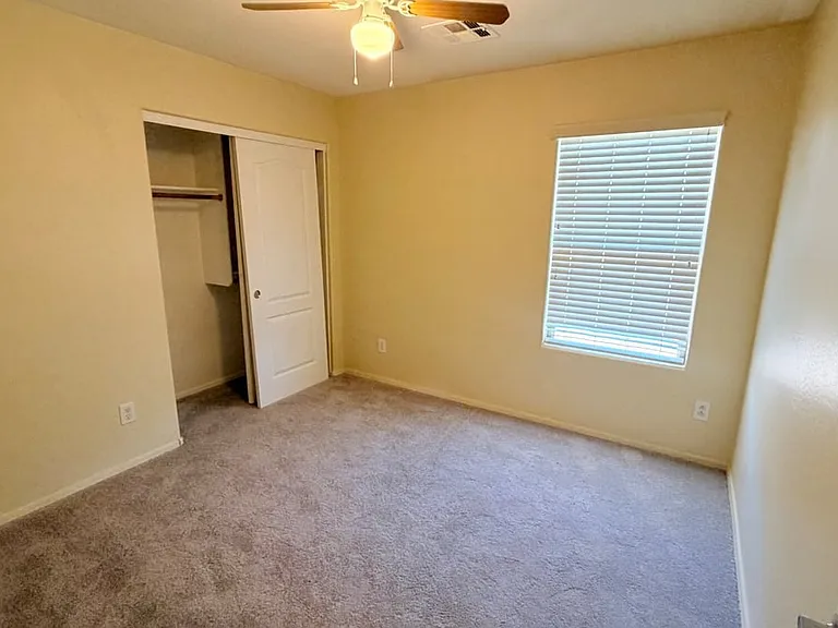 19546 N Krupps Ct — Photo 13
