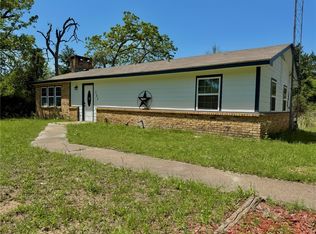 169 Blossom, Hilltop Lakes, TX 77871