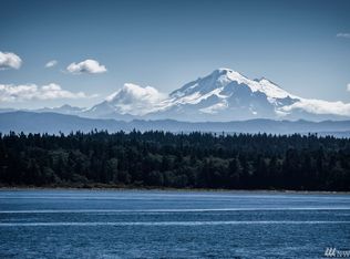 1551 Seacrest Dr, Lummi Island, WA 98262