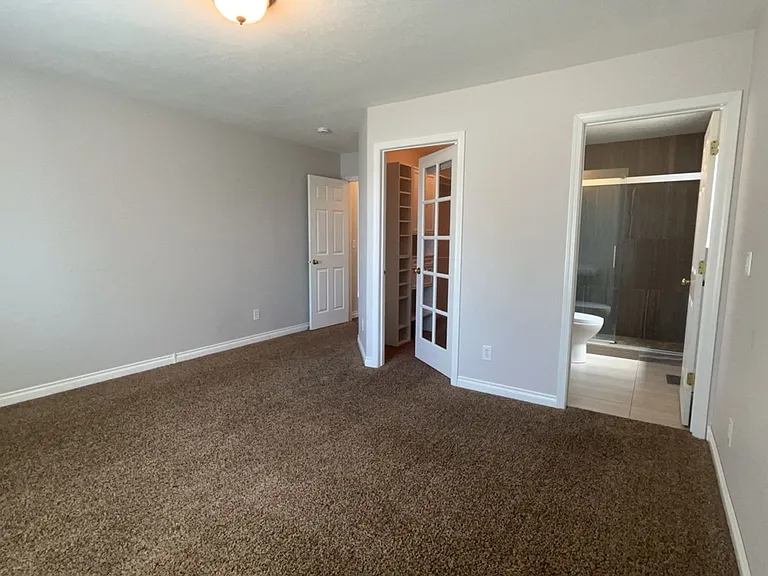 1537 Foxglove Ave — Photo 9