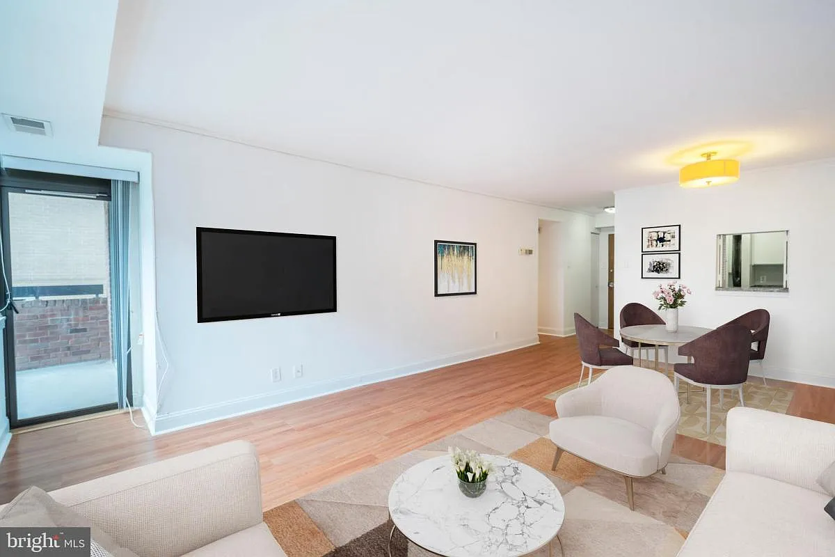 Building Photo - 1140 23rd St NW #707
