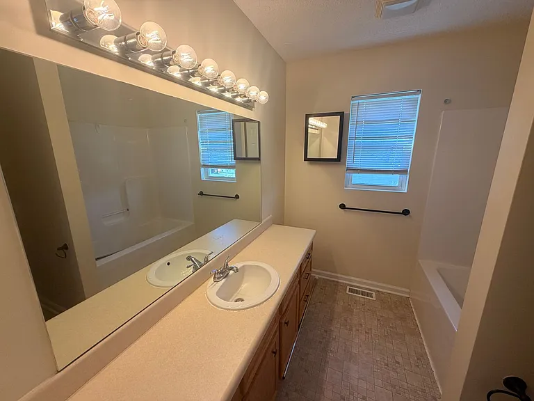 2188 Samanthas Wells Rd — Photo 14