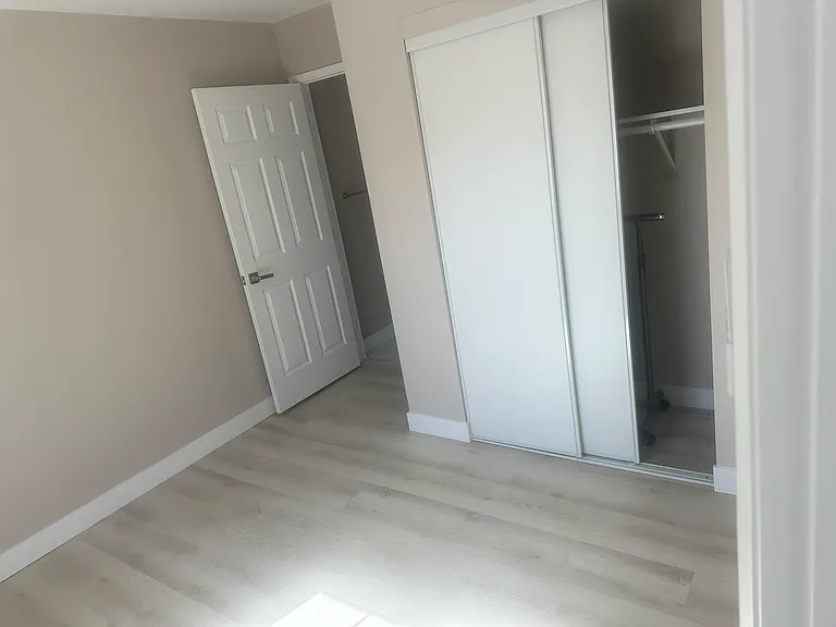 24047 Gilmore St #24049 — Photo 9