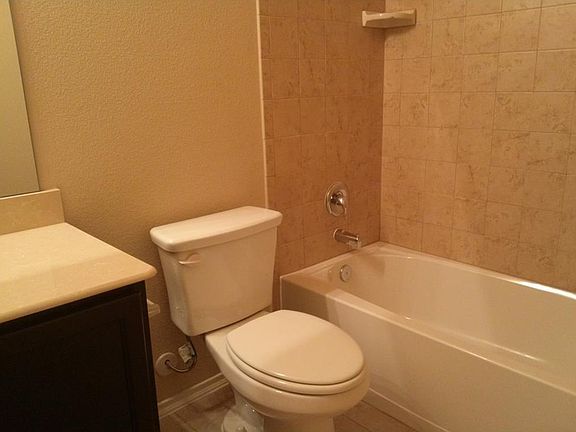 5th image of 437 Windridge Dr